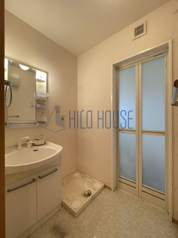 シャトレーの洗面所