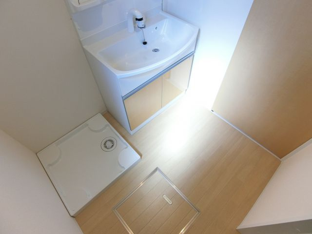 メゾンドソレイユの洗面所