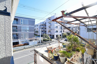 【展望】 | バルコニーからは開放的な景色が眺められます。