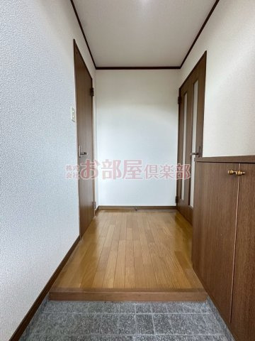 ベルセゾンⅡの玄関|収納もある玄関です