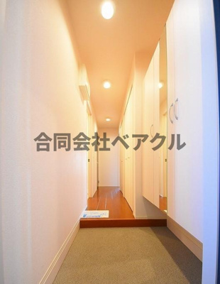 【玄関】 | コンフォールZEN | 収納もある玄関です