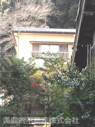 ４５２３８　岐阜市松山町事業用貸家の外観
