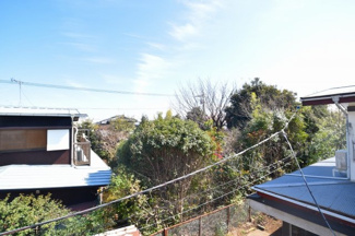 【展望】 | バルコニーからは開放的な景色が眺められます。