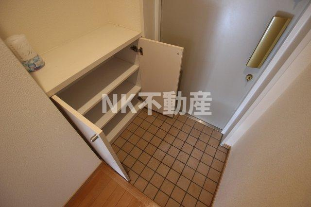 【玄関】 | グランガーデン足代新町（布施賃貸） | シューズボックスです