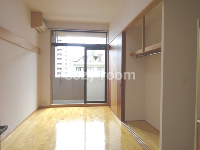 【居間・リビング】 | フォレステージュ江坂垂水町 | ゆったり広々とした居間です