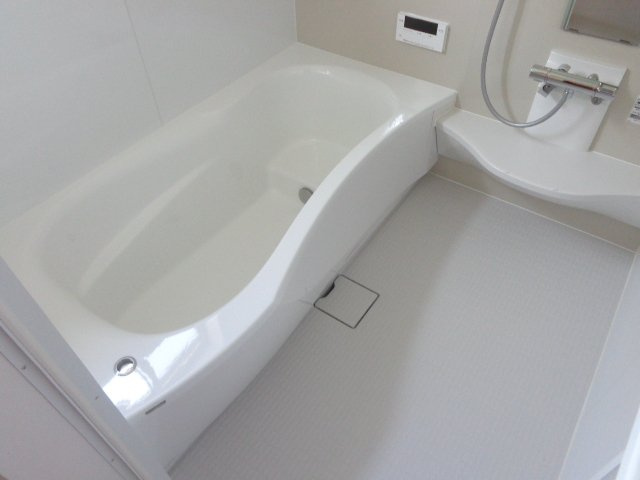 テラスハウス渡辺Ⅱの浴室|お風呂で日々の疲れを落としましょう