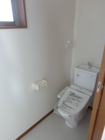 テラスハウス渡辺Ⅱのトイレ|トイレもきれいです