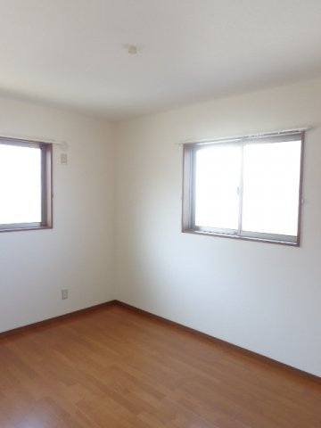 テラスハウス渡辺Ⅱの洋室