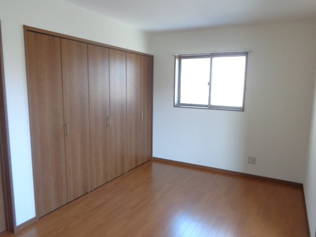 テラスハウス渡辺Ⅱの洋室