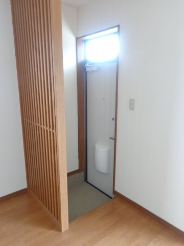 テラスハウス渡辺Ⅱの玄関