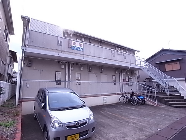 L東多聞の駐車場