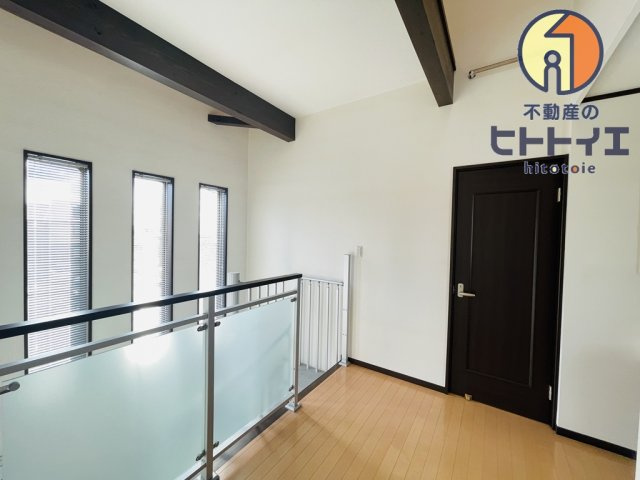 中広川小校区の中古住宅(4ＬＤＫ+ロフト)のエントランス