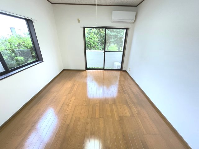 【居間・リビング】 | こちらのリビングで趣味の時間をお楽しみください