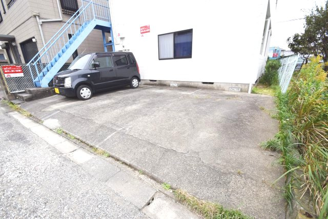 【駐車場】 | 駐車場完備です