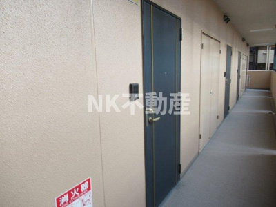 【その他共用部分】 | メルディアキューブやえのさと（八戸ノ里賃貸） | 玄関です