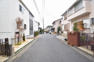 【前面道路含む現地写真】 | 現地見学や資料請求などお気軽にお問合せ下さい。
周辺環境とあわせて現地もご案内致します。