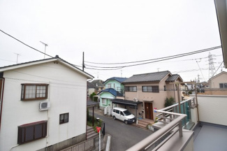 【展望】 | バルコニーからは開放的な景色が眺められます。