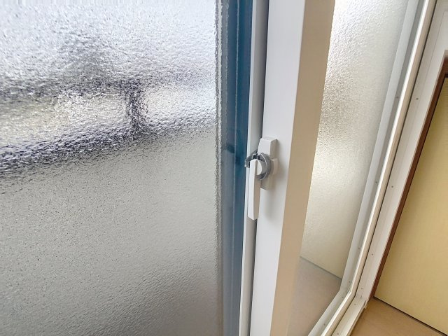 西口朝日マンションの設備|複層ガラスです