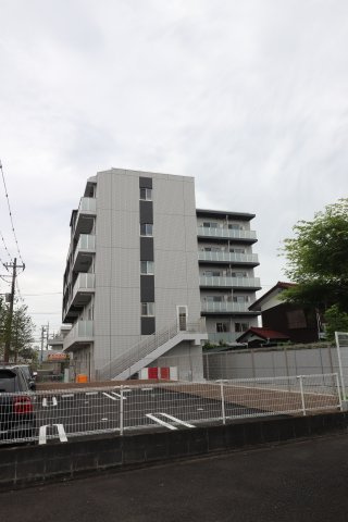 セレッソ　ミツの駐車場