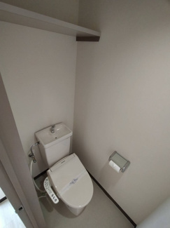 【トイレ】 | ルミエール・ヒロ | 2021年4月　温水洗浄便座新設。
