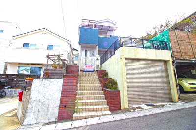 【外観】 | 宇治市宇治大谷　中古戸建 | 人気のリビング階段でご家族の帰宅がすぐに把握できてコミュニケーションも増します。