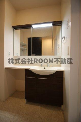 アビテプレミールの独立洗面台|独立洗面化粧台が付いています