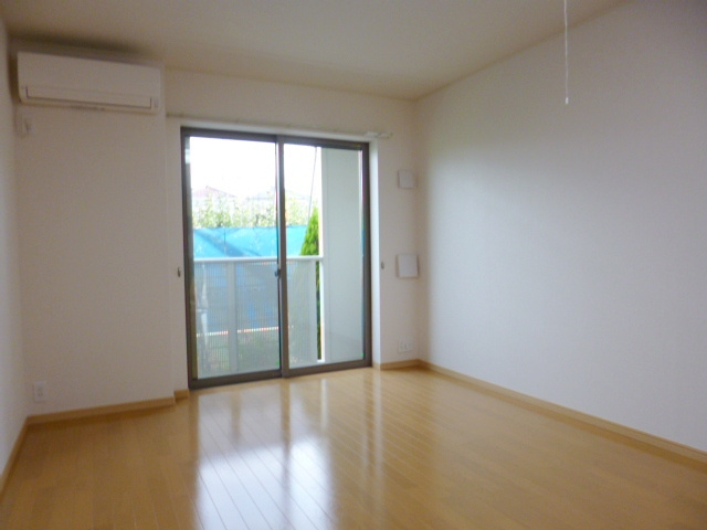 ルミエールⅡの居間・リビング