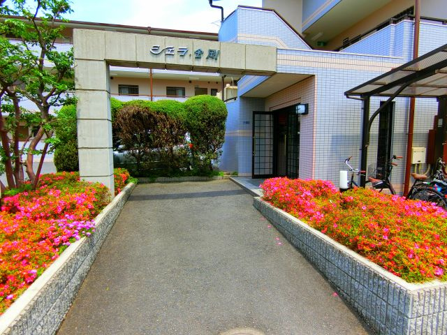 シェラ金剛のエントランス