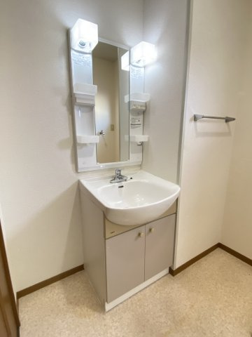 ヴィラ・メープルの独立洗面台