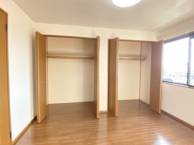 ヴィラ・メープルの収納|クローゼット