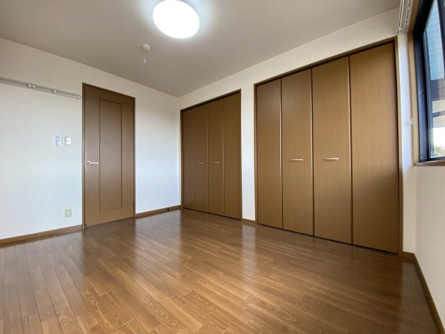 ヴィラ・メープルの周辺|接面道路