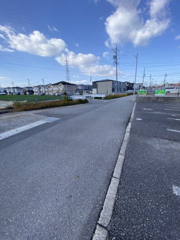 ヴィラ・メープルの周辺|接面道路