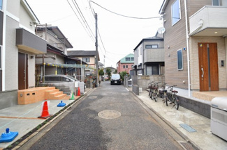 【前面道路含む現地写真】 | 現地見学や資料請求などお気軽にお問合せ下さい。
周辺環境とあわせて現地もご案内致します。
