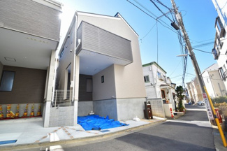 【前面道路含む現地写真】 | ４ｍ幅の道路に接道。