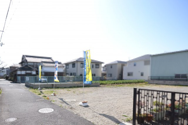 クロワールタウン高津町　泉大津市　新築の前面道路含む現地写真|南向きで日当り良好！現況：更地です