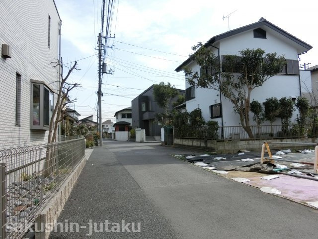 鷺沼２丁目　売地の前面道路含む現地写真