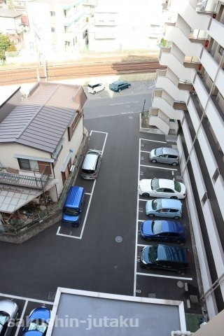 習志野台マンションの駐車場