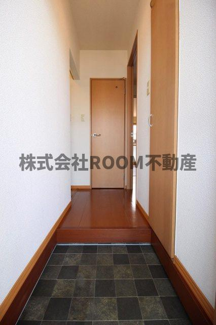 アメニティKのエントランス|落ち着いたエントランスです