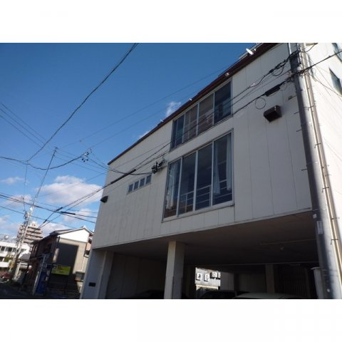 岐阜市東高岩町の事務所の外観