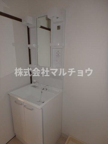 ウィステリア紀伊田辺の独立洗面台|独立洗面台あり、毎朝おしゃれに忙しい女性の方におすすめです