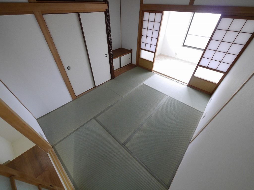 鈴蘭台南町6丁目貸家の和室