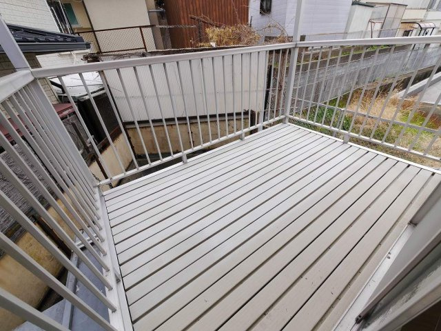 鈴蘭台南町6丁目貸家のバルコニー
