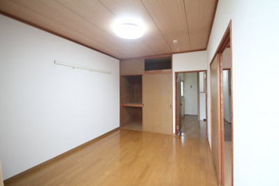 【寝室】 | スターツB | 南西洋室です