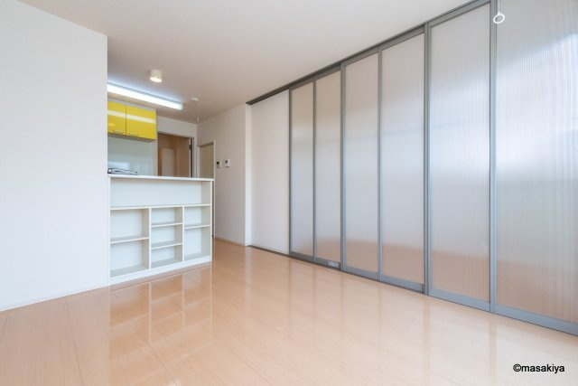 プレジールの居間・リビング