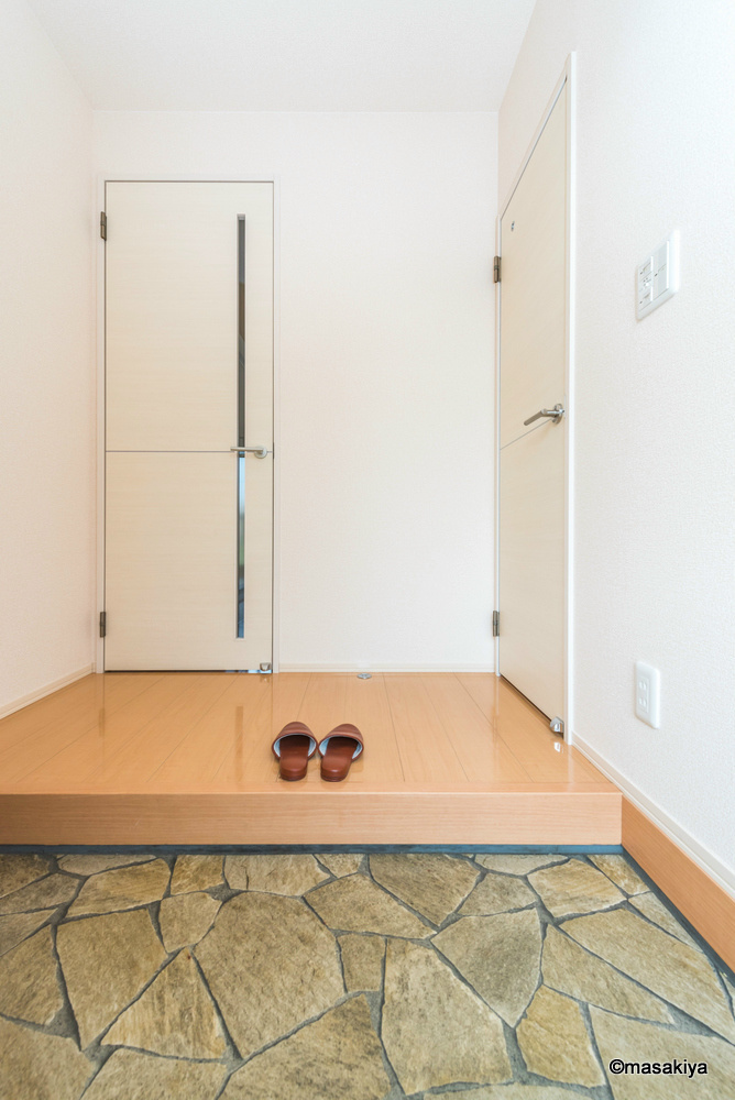 プレジールの玄関|玄関