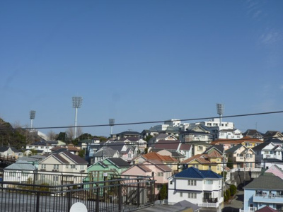 【展望】 | 鎌谷町中古戸建 | 屋上から、三ツ沢球戯場も見えます。