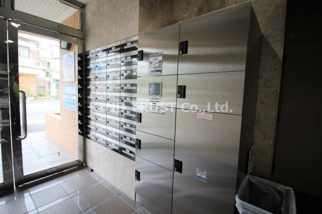 セレッソコート梅田東のその他共用部分|便利な宅配BOXです