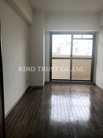 セレッソコート梅田東の居間・リビング|こちらのリビングで趣味の時間をお楽しみください