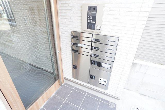 熊本市中央区国府３丁目のアパートのエントランス
