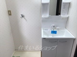 グリーンハイム高陽の洗面所|シャンプードレッサー・窓あり